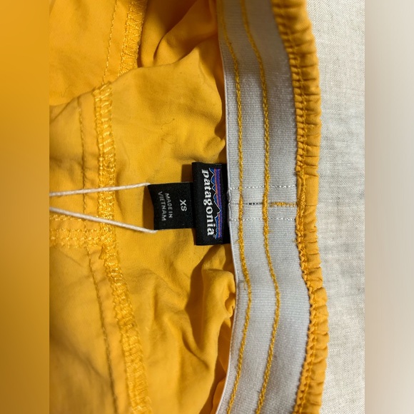 Patagonia Baggies Shorts in Yellow / Gold - Picture 4 of 4